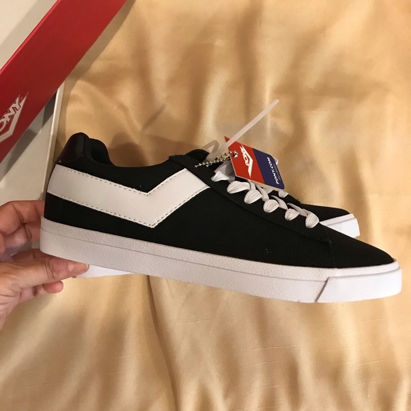 PRIVATELY SOLD!!! Pony Top Star women canvas Black / White size 8. - Picture 5 of 7